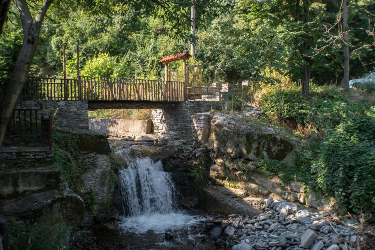 Комплекс Водопада Hotel Khrabrino Bagian luar foto